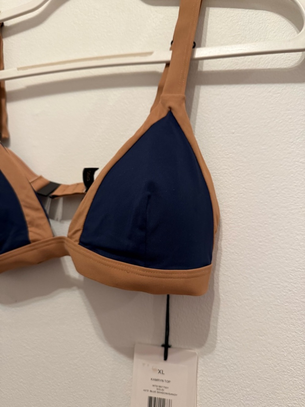 Onia $80 NWT Contrast-Trim Bikini Triangle Top in Navy and Tan Swim - Picture 2 of 7